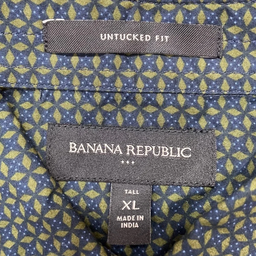 Banana Republic Button Down Shirt Mens XL Tall Green Geometric Untucked Fit NWT